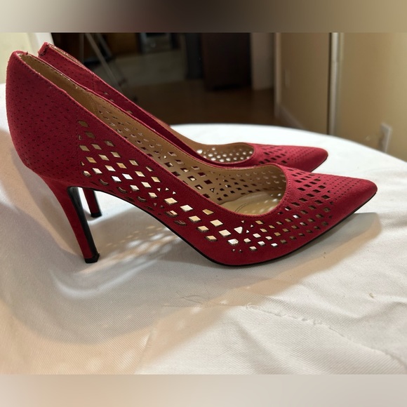 Unisa Red,Velvety,Cut-Out,Size 8M Stiletto Heel - Picture 7 of 11